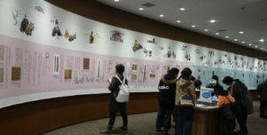 京都漢字ミュージアム内の漢字の歴史説明展示