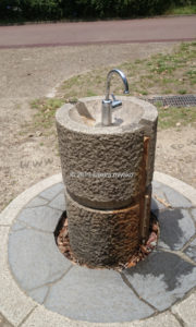 万博記念公園内の水飲み場