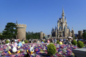 イースターの東京ディズニーランドのシンデレラ城